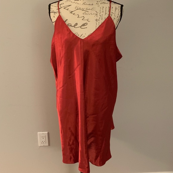 Maidenform Other - Lay in my arms Satin Chemise